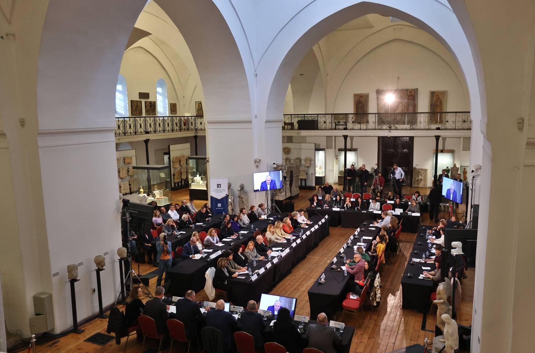 Национална кръгла маса за влиянието на социалните мрежи върху детското психично здраве и обсъждане на национални мерки за ограничаването им